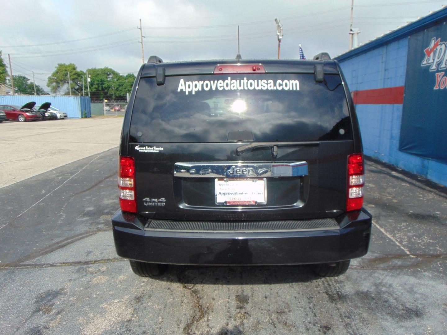 2012 Black Jeep Liberty (1C4PJMFK2CW) , located at 2105 Dixie Hwy, Louisville, KY, 40210, (502) 772-3333, 38.220932, -85.795441 - Photo#10